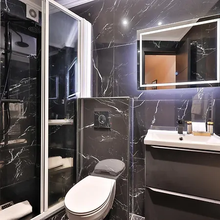 Center Of In Jardin Luxembourg Apartment